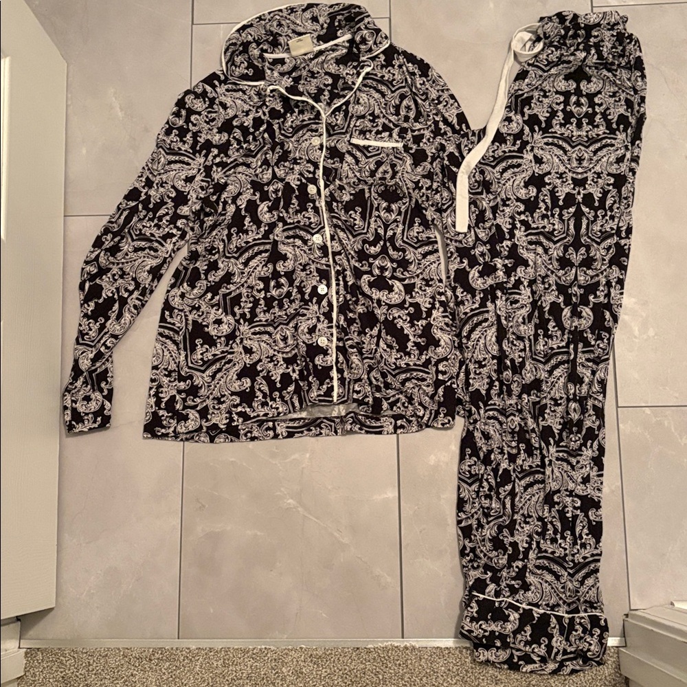 Soma Black and White Paisley Pajama Set